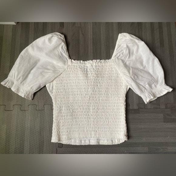 NWOT Abercrombie White Puff Sleeve Smocked Sweetheart Top - Picture 8 of 8